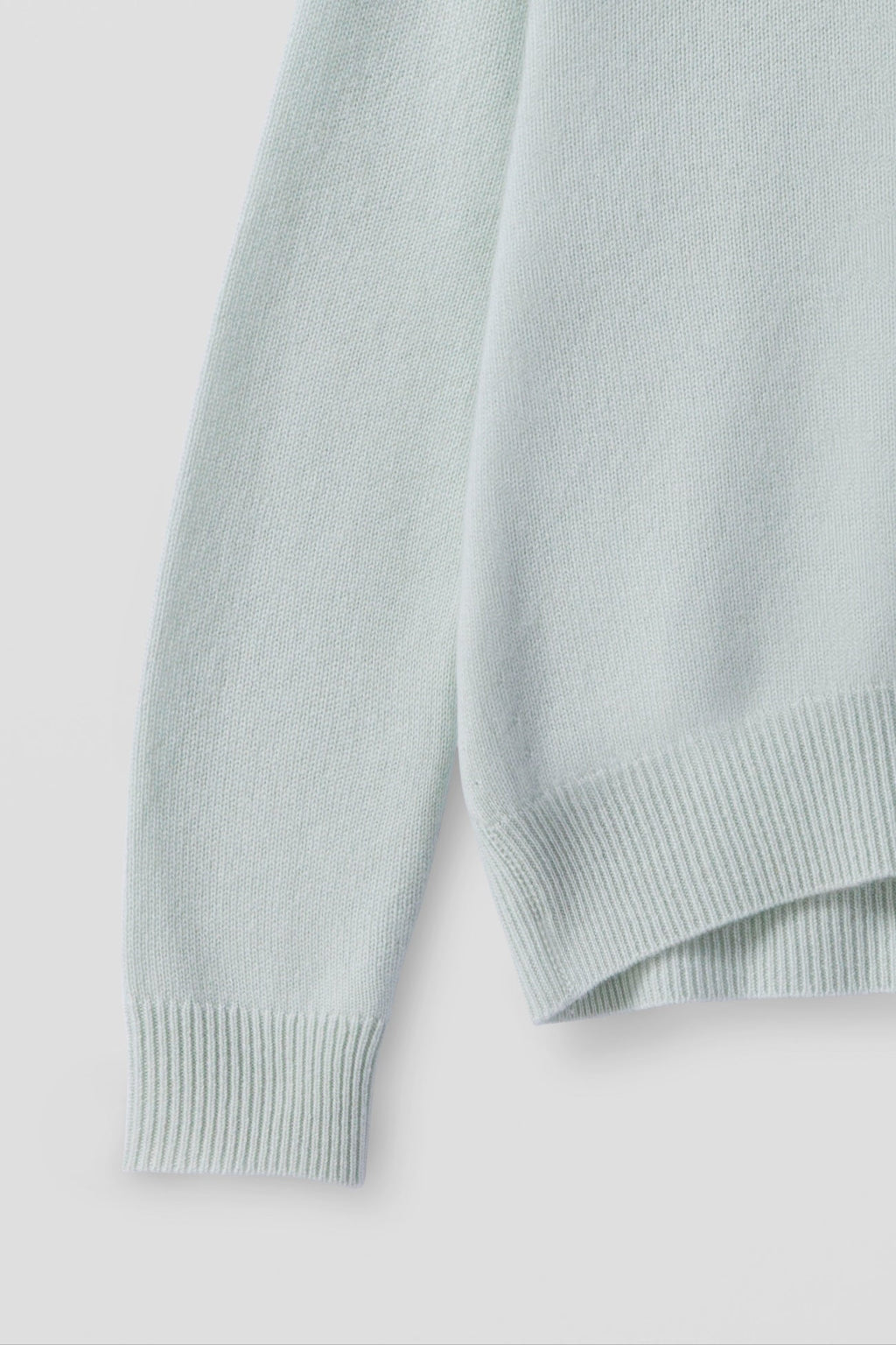 KAIA CREWNECK CASHMERE SWEATER