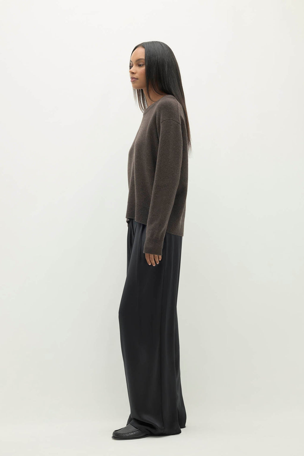 KAIA CREWNECK CASHMERE SWEATER