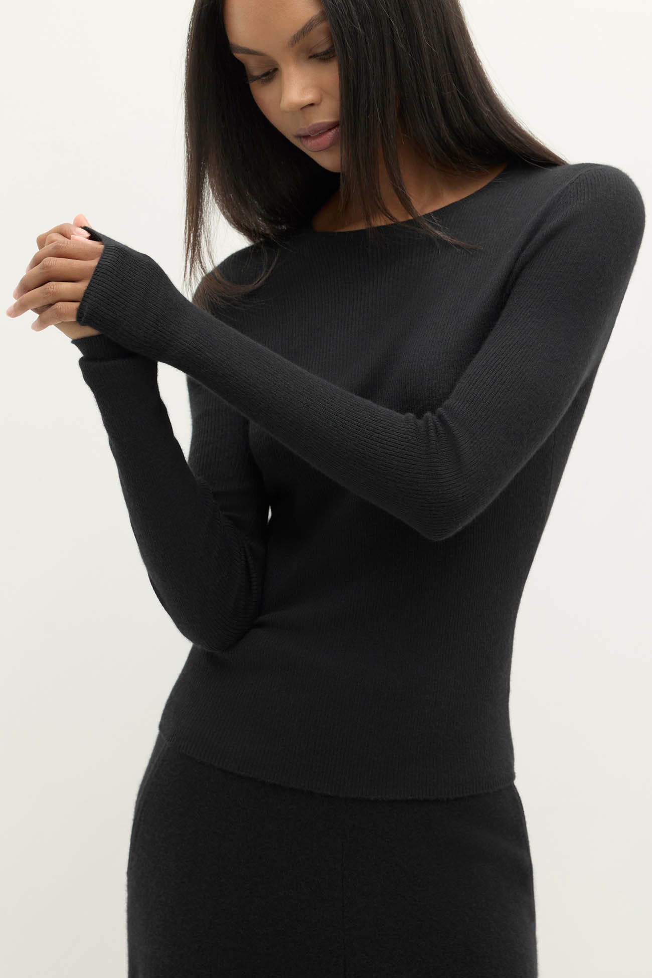 AMBER CASHMERE CREWNECK