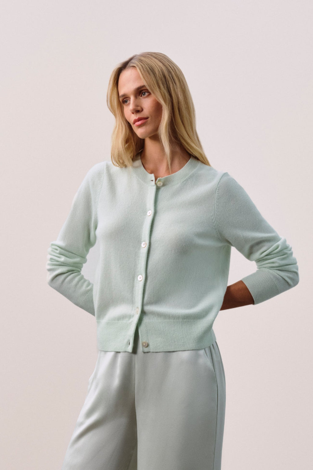 JAYLA BUTTON-UP CASHMERE CARDIGAN