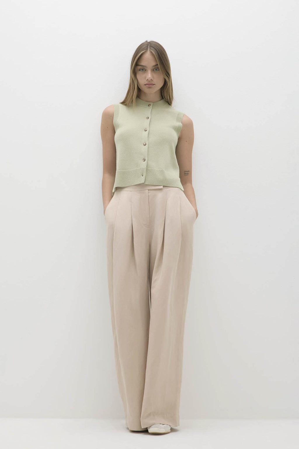EMMALINE BUTTON-UP CASHMERE SWEATER VEST