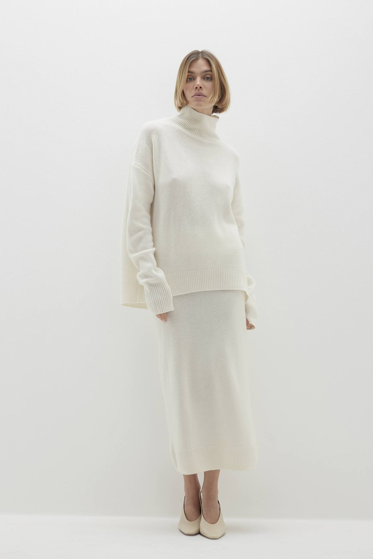 JOSLYN TURTLENECK CASHMERE SWEATER
